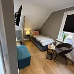 Gaestehaus Wind Und Bed & Breakfast
